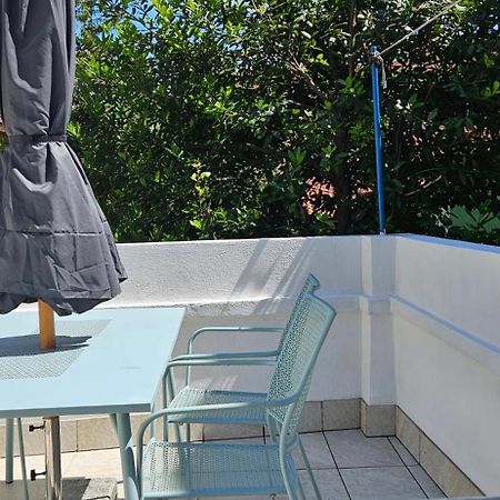 Apartments Laguna Gisela Изола Экстерьер фото