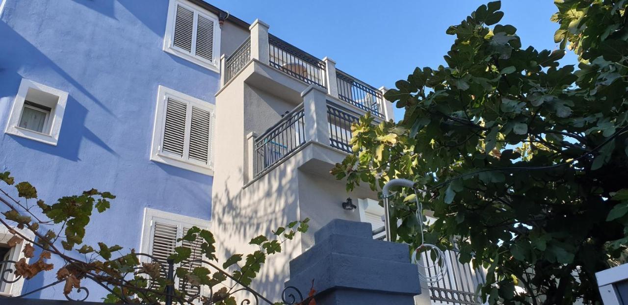 Apartments Laguna Gisela Изола Экстерьер фото