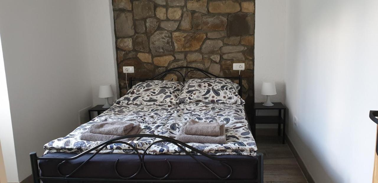 Apartments Laguna Gisela Изола Экстерьер фото