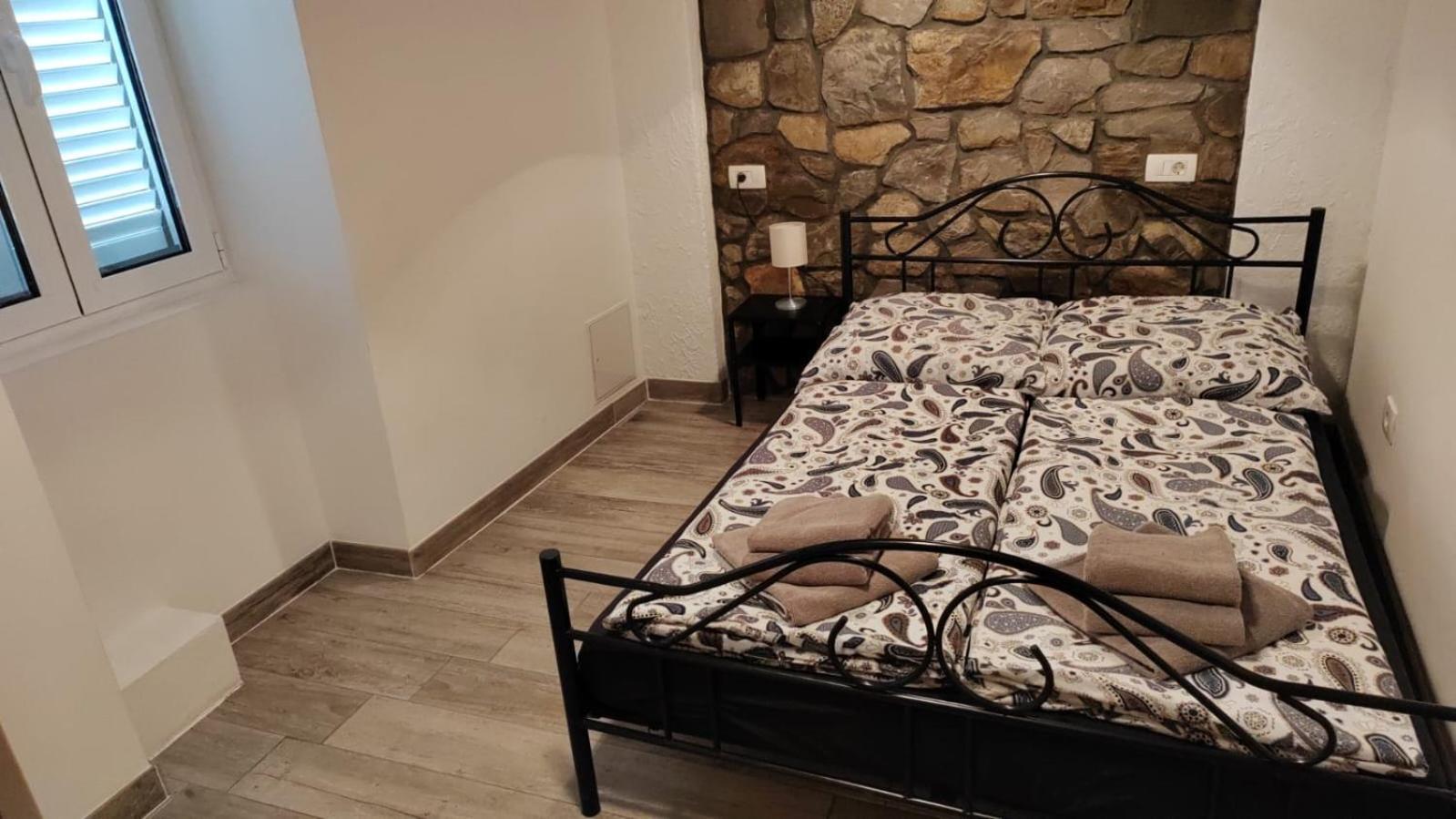 Apartments Laguna Gisela Изола Экстерьер фото